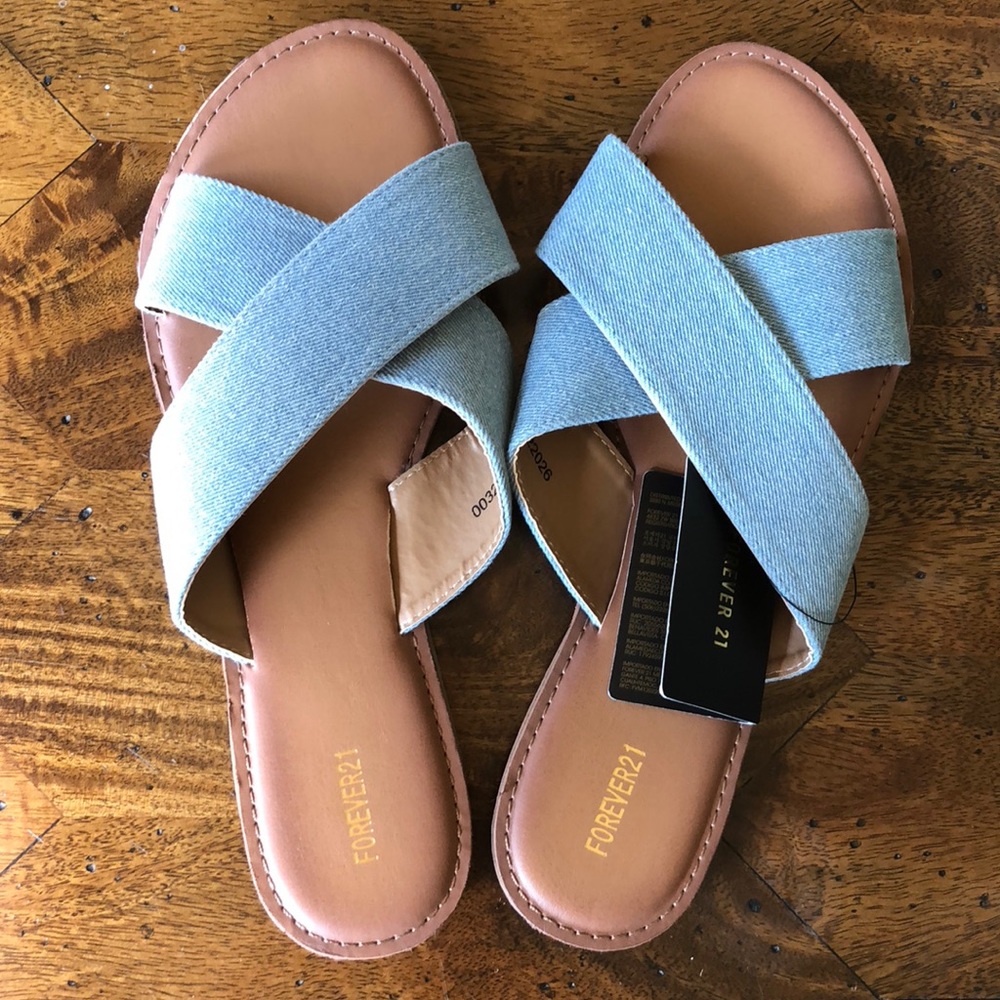 Blue strapped sandals! NWT!💙